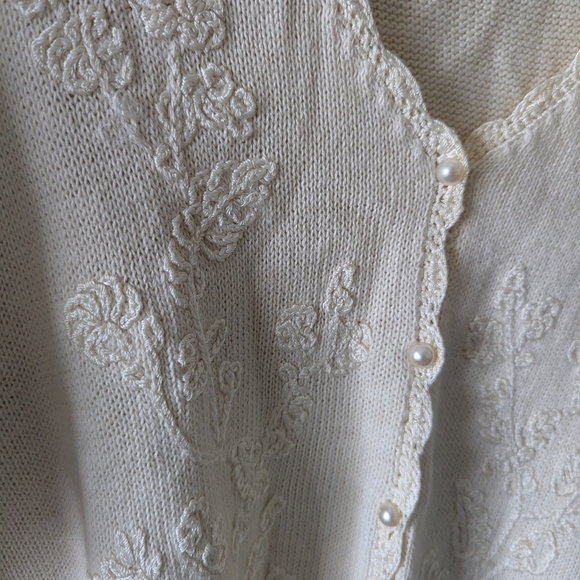 Vintage Embroidered Cardigan Sweater Top Ivory Color Size 16 - Picture 3 of 7
